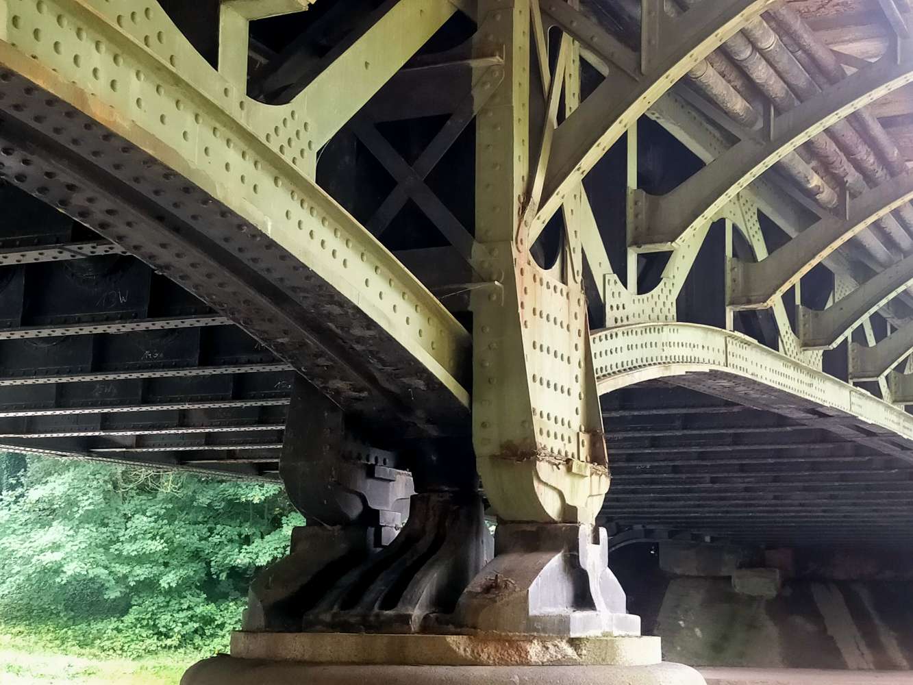 133
