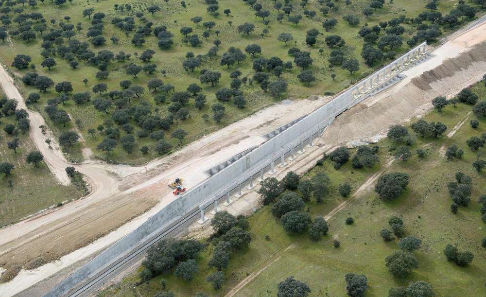 Estructuras sobre la línea de AV Madrid - Extremadura