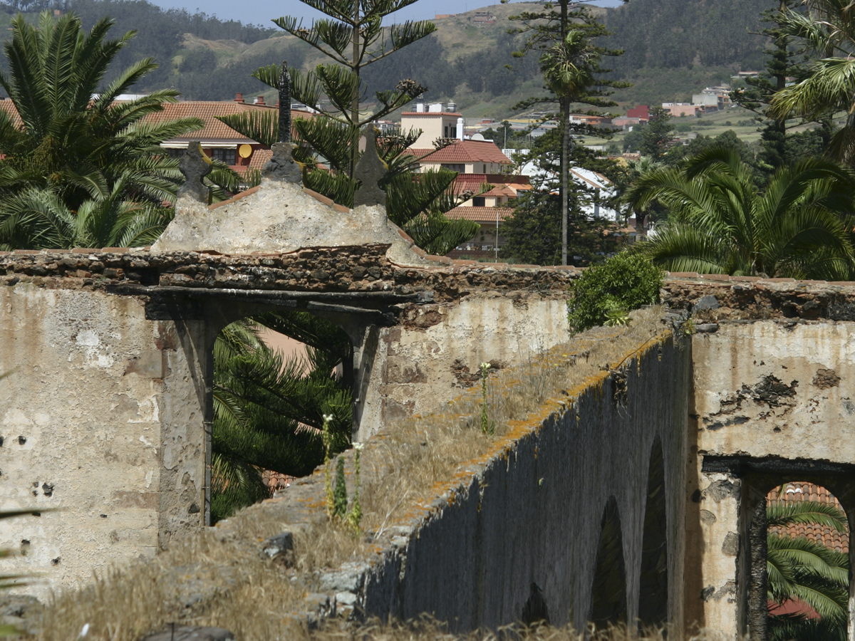 f8_2418.jpg